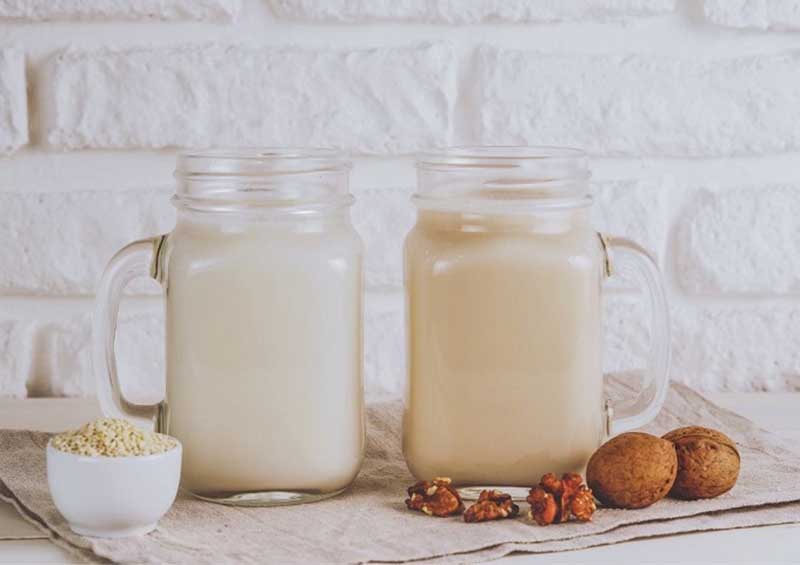 Sữa đậu phộng có tác dụng sản sinh canxi có ích cho xương khớp